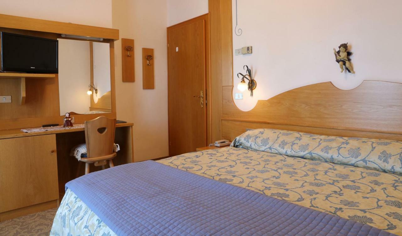 Hotel Belvedere Srl Fai della Paganella Eksteriør billede
