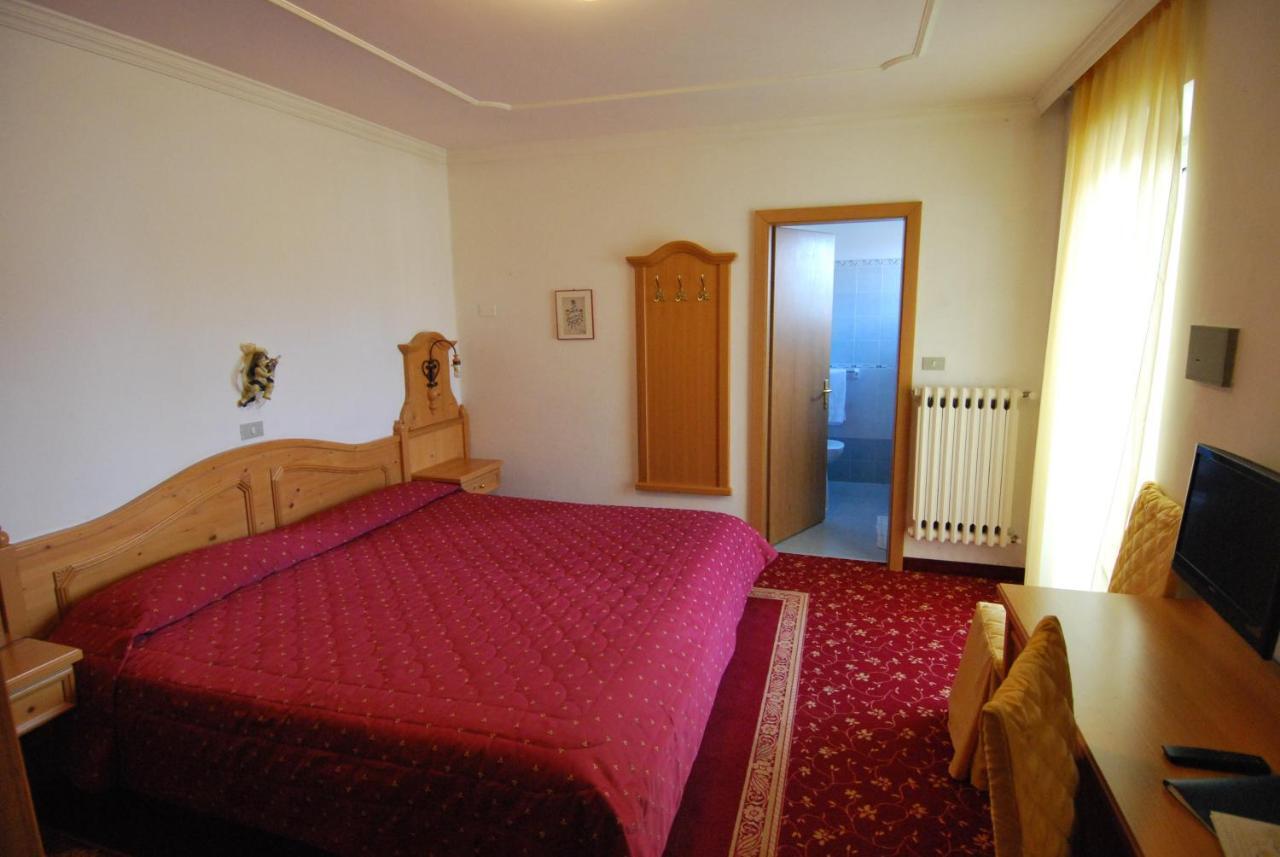 Hotel Belvedere Srl Fai della Paganella Værelse billede